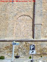 Iglesia de Santa Mara. Arco cegado en la fachada principal