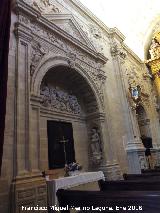 Catedral de Baeza. Capilla Dorada. Capillas del Evangelio, con relieve de la adoracin de los pastores (1598)