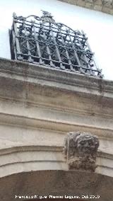 Casa de los Acua. Reja y clave