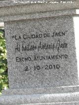 Monumento a Antonio Jan. Inscripcin