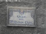 Calle Ramn y Cajal. Placa del ceramista Ruiz de Luna