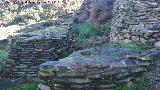 Pealosa. Pasillo entre el antemuro y la muralla