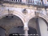 Castillo de Canena. Las arcadas bajo el piso con capiteles dricos