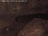 Santuario ibrico de la Cueva de la Lobera. Agua en el interior de la cueva