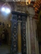 Mezquita Catedral. Capilla de Villaviciosa. Columna del arco de herradura