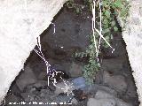 Ermita-Hospedera Madre de Dios del Campo. Interior de la cripta colmatada de escombros