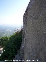 Murallas de Iznatoraf. Paseo de la Cava