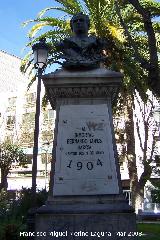 Monumento a Bernardo Lpez. 