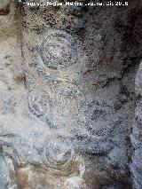 Petroglifos rupestres de El Toril. Petroglifos en cruz