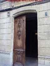 Puerta. Calle Obispo Cobos - beda