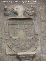 Carniceras Pblicas. Escudo izquierdo de D. Pedro Esteban del Ro Caballero Veinticuatro