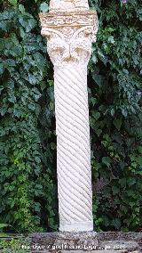 Columna. Monumento a la Virgen - Zahara de la Sierra