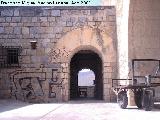 Castillo Viejo de Santa Catalina. Pintada en una puerta del almacn del parador