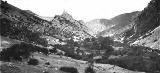 Castillo de Otiar. Foto tomada hacia 1905 en el valle de Otar por el gelogo francs Robert Douvill y publicadas en su libro Esquisse gologique des Pr-alpes subbtiques (Partie centrale), editado en Pars en 1906