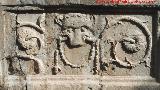 Fuente de la Plaza Vzquez de Molina. Relieve I