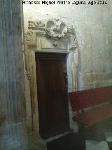 Catedral de Jan. Capilla de San Fernando. Puerta de acceso a la escalera de caracol