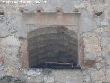 Castillo de La Guardia. Torre del Homenaje. Ventana con bveda de rosetones