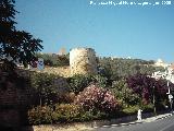 Muralla de Jan. Torren del Cao del Agua. En esta foto se aprecia la posicin del torren respecto al Castillo y la Muralla Norte