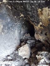 Cueva de Aro. Lateral de la entrada original