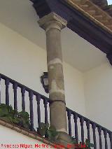 Casa de la Plaza de Santa Mara n 3. Columna