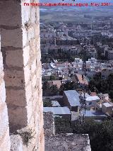 Muralla de Jan. Torren de Vendrines. Puerta de acceso