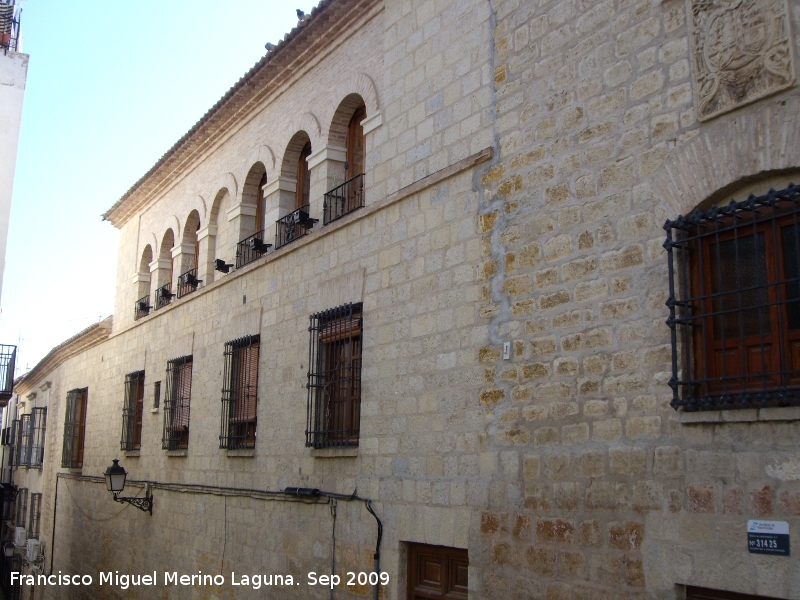 Obispado - Obispado. Fachada de la calle Colegio