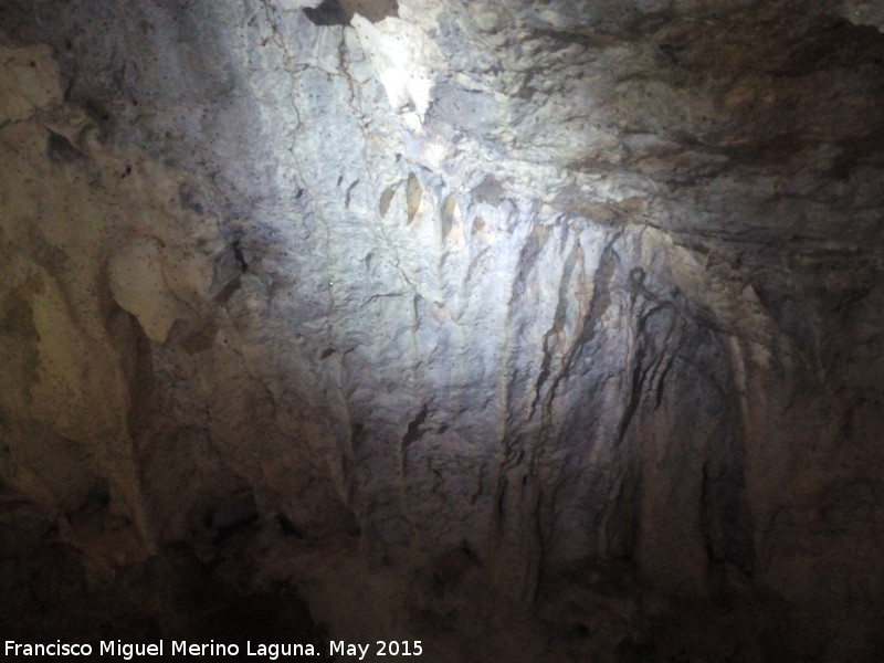 Cueva del Agua - Cueva del Agua. Formaciones calcreas