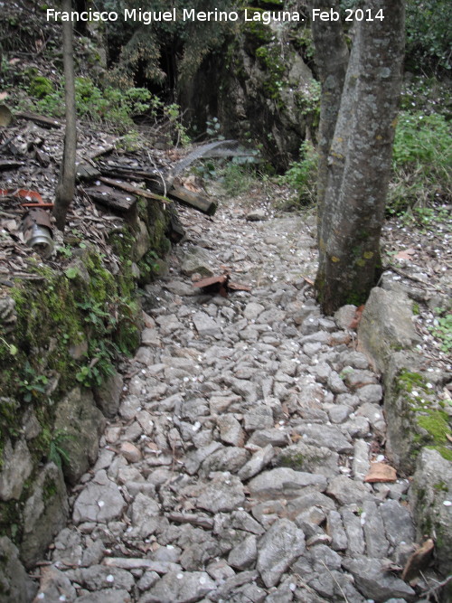 Canal empedrado de la Cueva del Balneario - Canal empedrado de la Cueva del Balneario. 