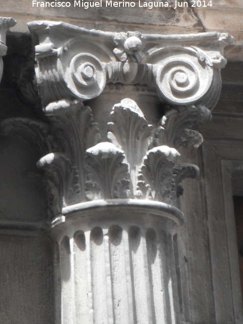Palacio Surez del guila - Palacio Surez del guila. Capitel