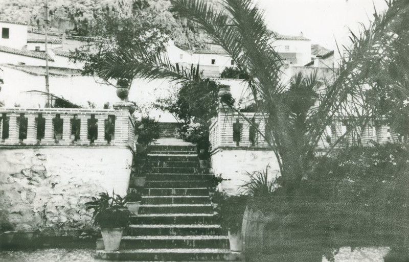 Palacio Surez del guila - Palacio Surez del guila. Foto antigua. Patio-Jardn. Fotografa I.E.G.