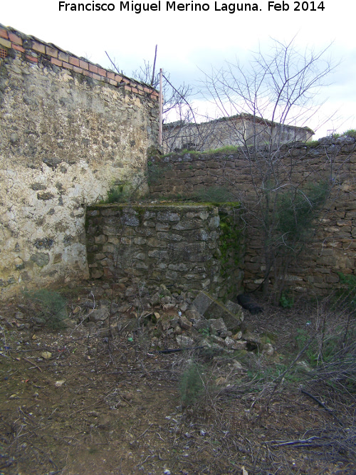 Fbrica de aceite de Cetrina Viejo - Fbrica de aceite de Cetrina Viejo. Pedestal de piedra