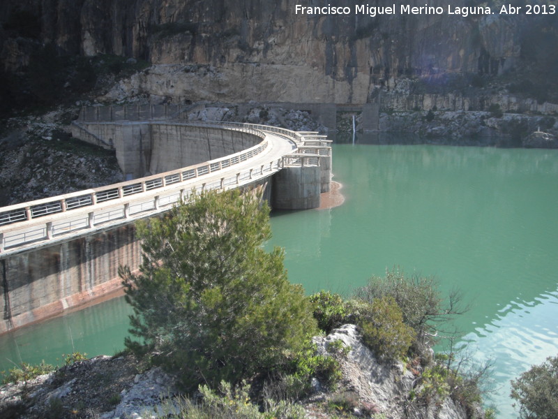 Pantano del Quiebrajano - Pantano del Quiebrajano. Presa