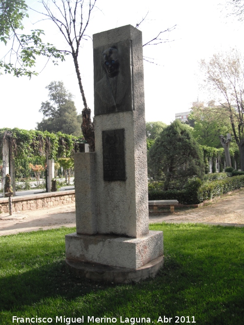 Monumento a Emilio Cebrin - Monumento a Emilio Cebrin. 