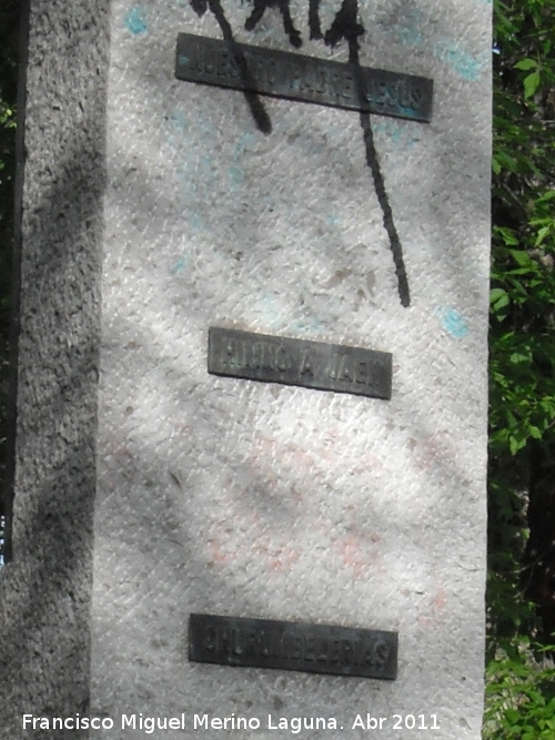 Monumento a Emilio Cebrin - Monumento a Emilio Cebrin. Parte trasera