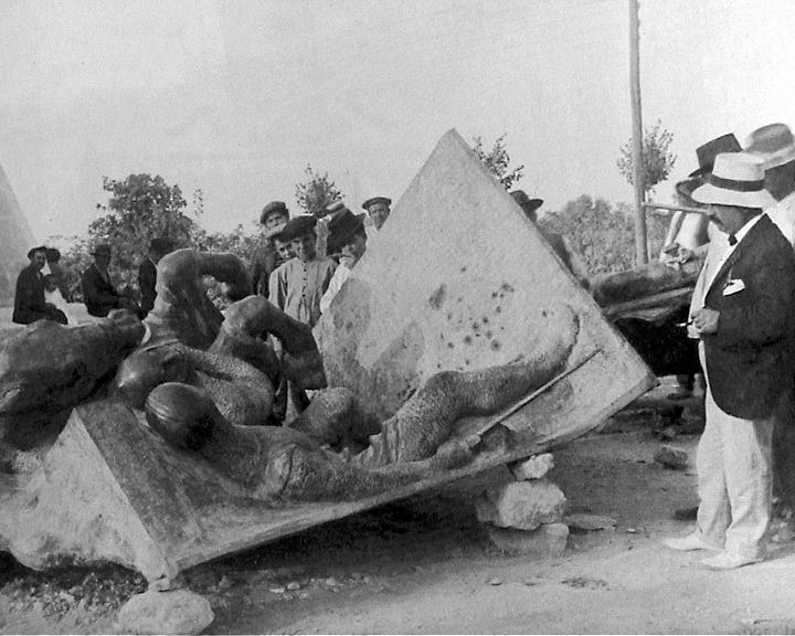 Monumento a las Batallas - Monumento a las Batallas. Foto antigua. Construyndose