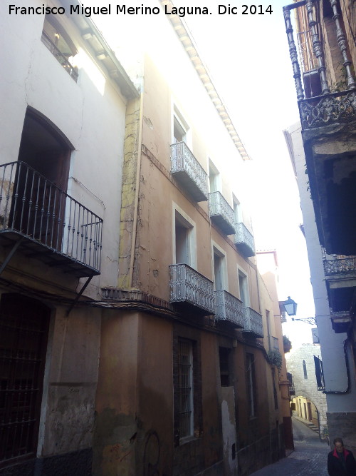Edificio de la Calle Almendros Aguilar n 21 - Edificio de la Calle Almendros Aguilar n 21. Fachada