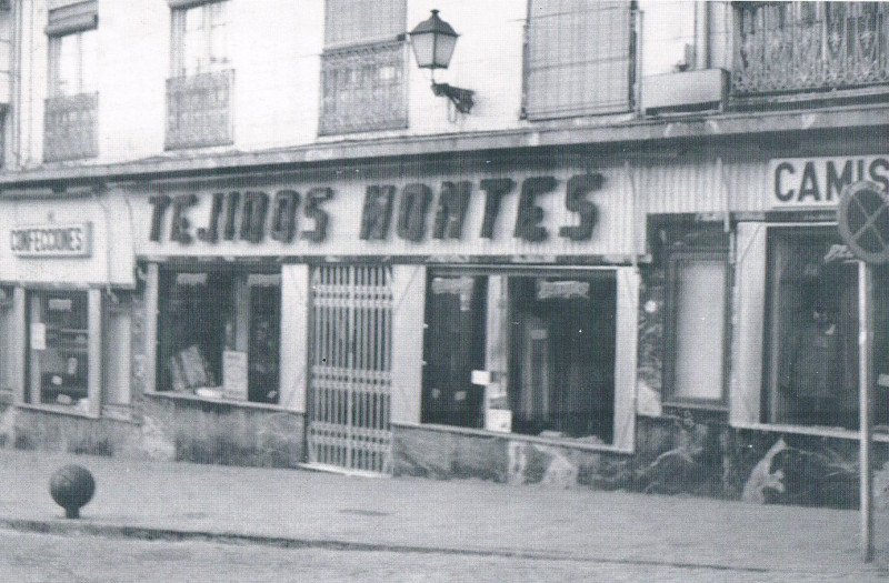 Plaza de la Audiencia - Plaza de la Audiencia. Foto antigua. Tejidos Montes