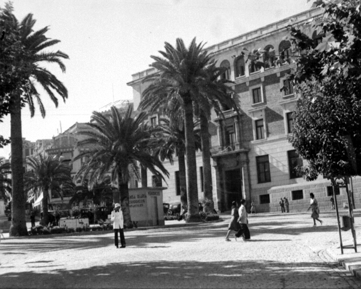 Plaza de la Constitucin - Plaza de la Constitucin. Foto antigua