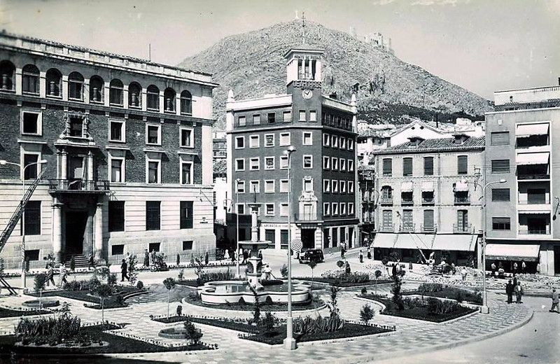 Plaza de la Constitucin - Plaza de la Constitucin. Foto antigua