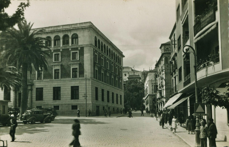 Plaza de la Constitucin - Plaza de la Constitucin. Foto antigua. Archivo IEG