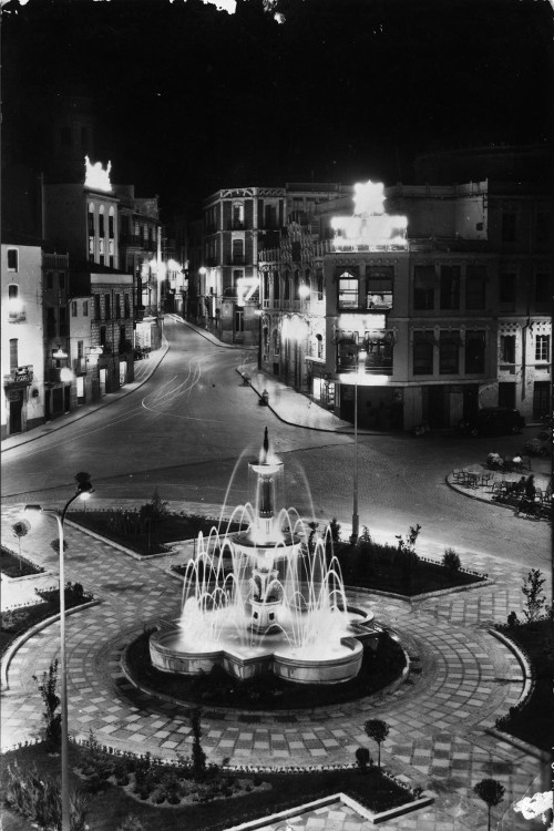 Plaza de la Constitucin - Plaza de la Constitucin. Foto antigua. Archivo IEG