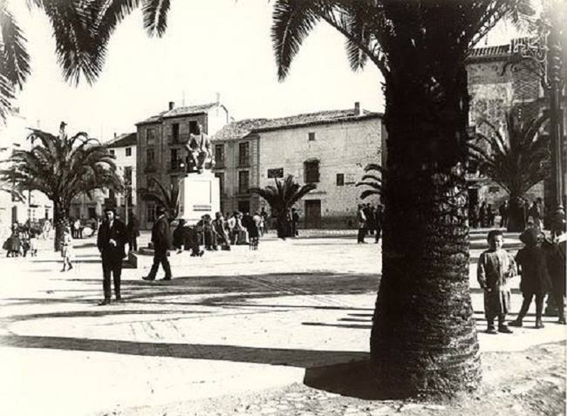 Plaza de la Constitucin - Plaza de la Constitucin. Foto antigua. Fotografa del Dr. Eduardo Arroyo