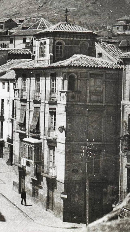 Edificio de la Caja de Ahorros de Crdoba - Edificio de la Caja de Ahorros de Crdoba. Foto antigua IEG. Edificio anterior