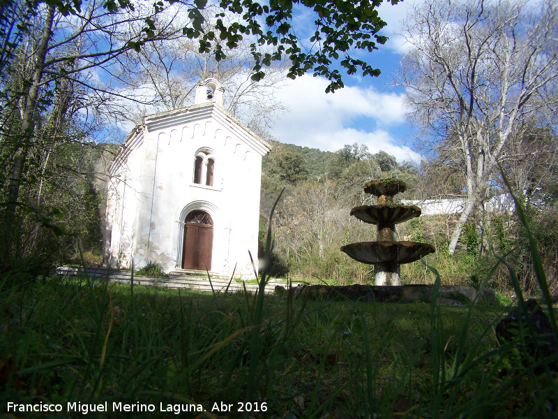 Aldea Mata Bejid - Aldea Mata Bejid. Fuente de las Ranas y la Iglesia