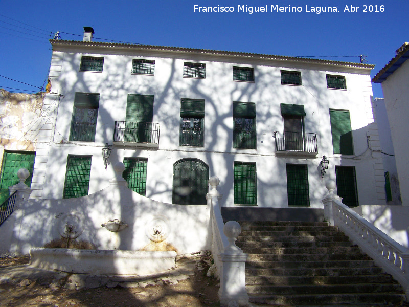 Aldea Mata Bejid - Aldea Mata Bejid. Casa del Administrador y Fuente de los Leones