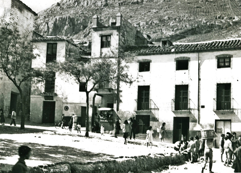 Plaza de la Magdalena - Plaza de la Magdalena. Foto antigua. Fotografa de Jaime Rosell Caada. Archivo IEG