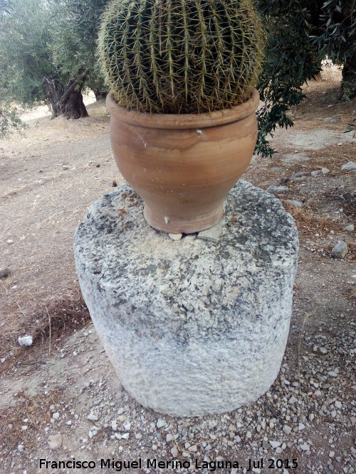 Casera del Carmen - Casera del Carmen. Piedra de molino