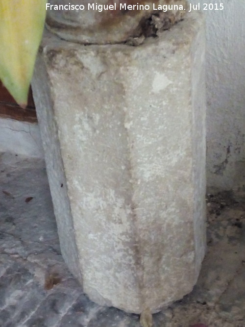 Casera del Carmen - Casera del Carmen. Columna octogonal