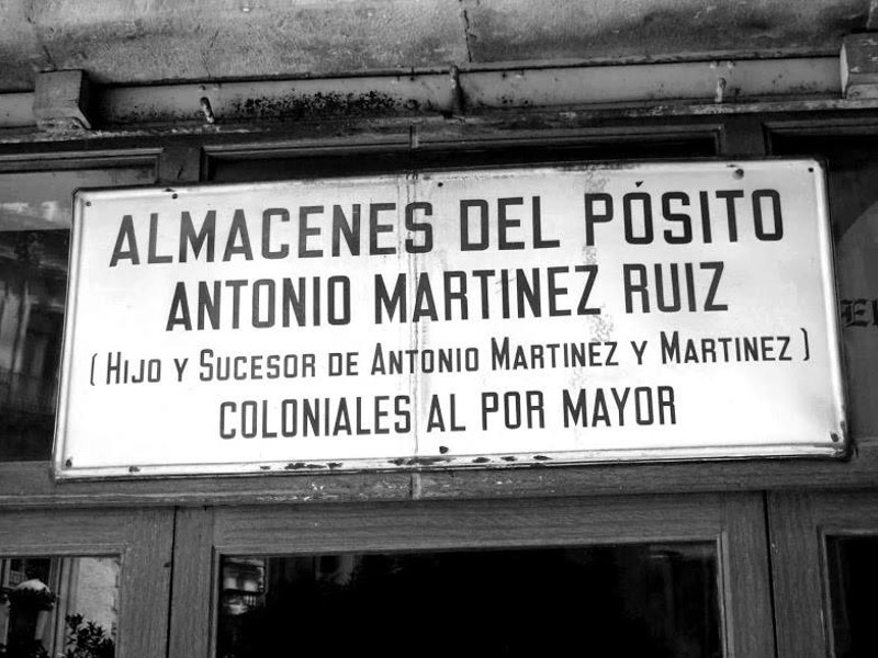 Tienda y Almacenes del Psito - Tienda y Almacenes del Psito. Foto antigua. Cartel