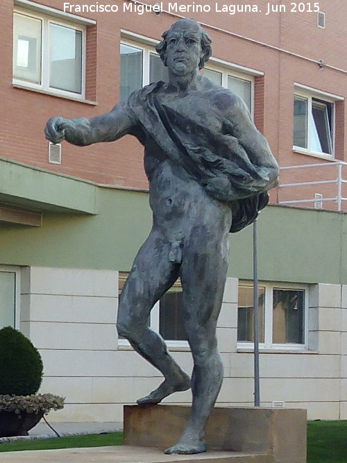 Monumento a Euclides - Monumento a Euclides. Estatua